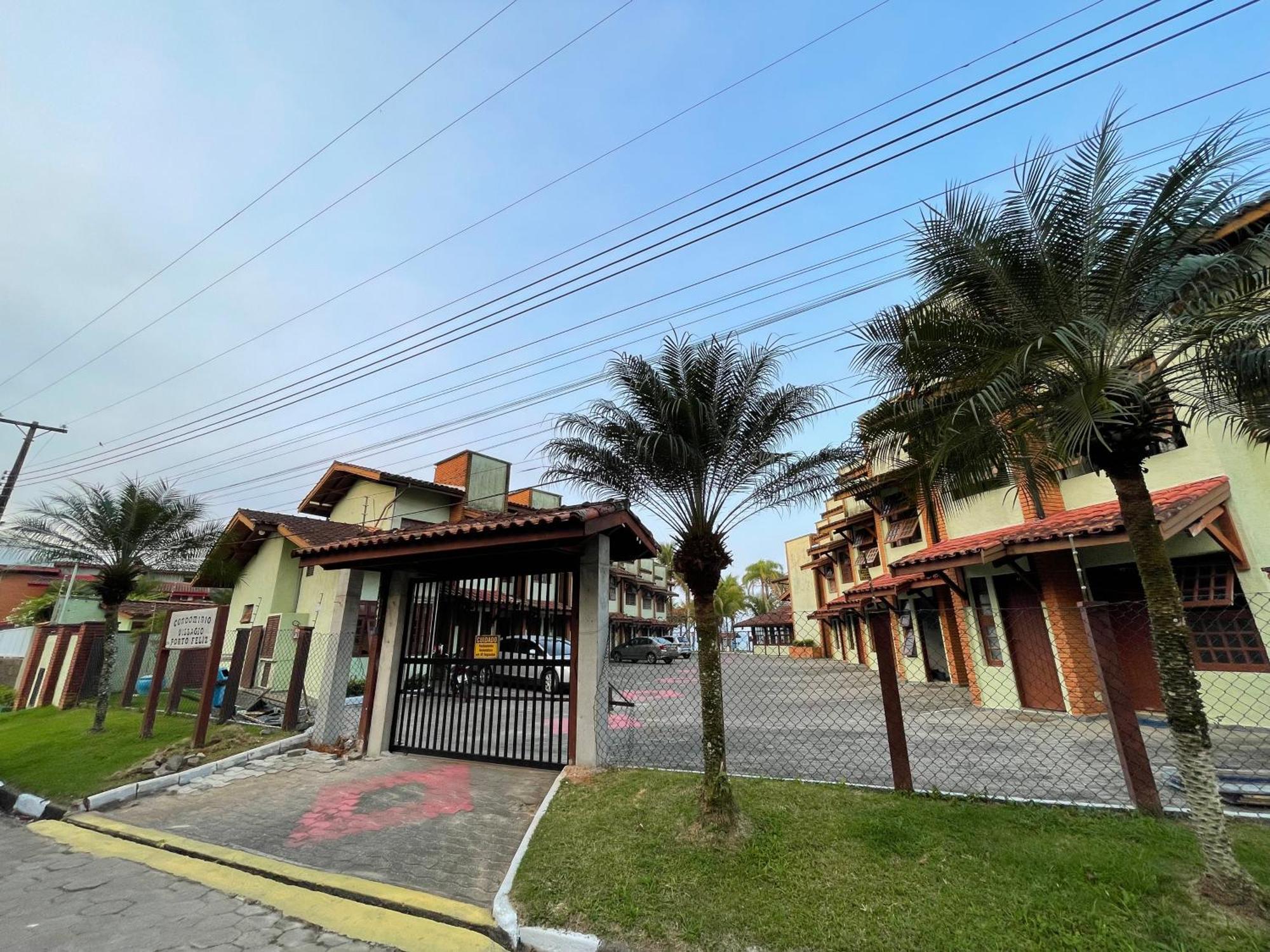 Pe Na Areia Na Praia Das Toninhas - Villagio 24 Porto Feliz 乌巴图巴 外观 照片