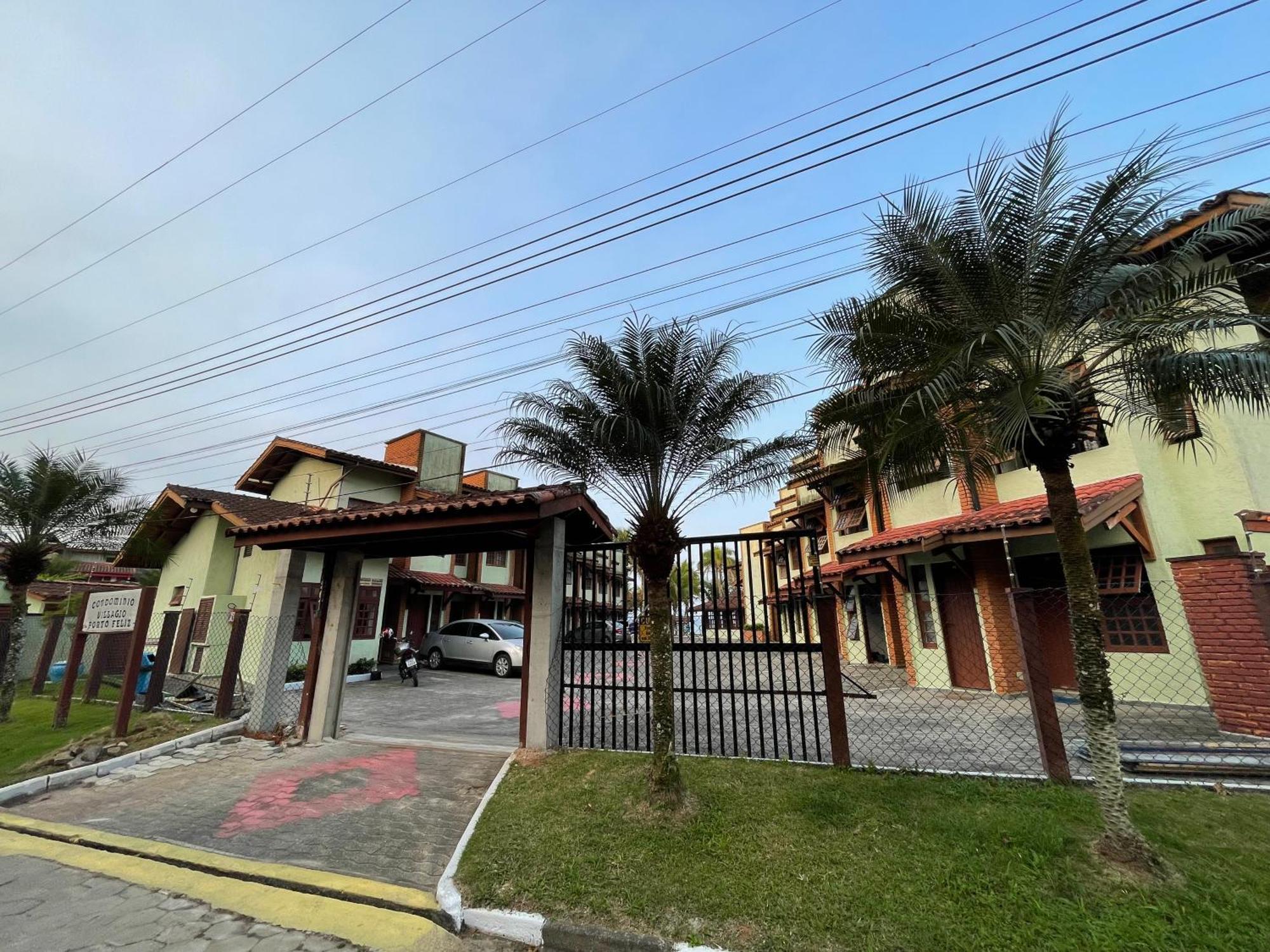 Pe Na Areia Na Praia Das Toninhas - Villagio 24 Porto Feliz 乌巴图巴 外观 照片